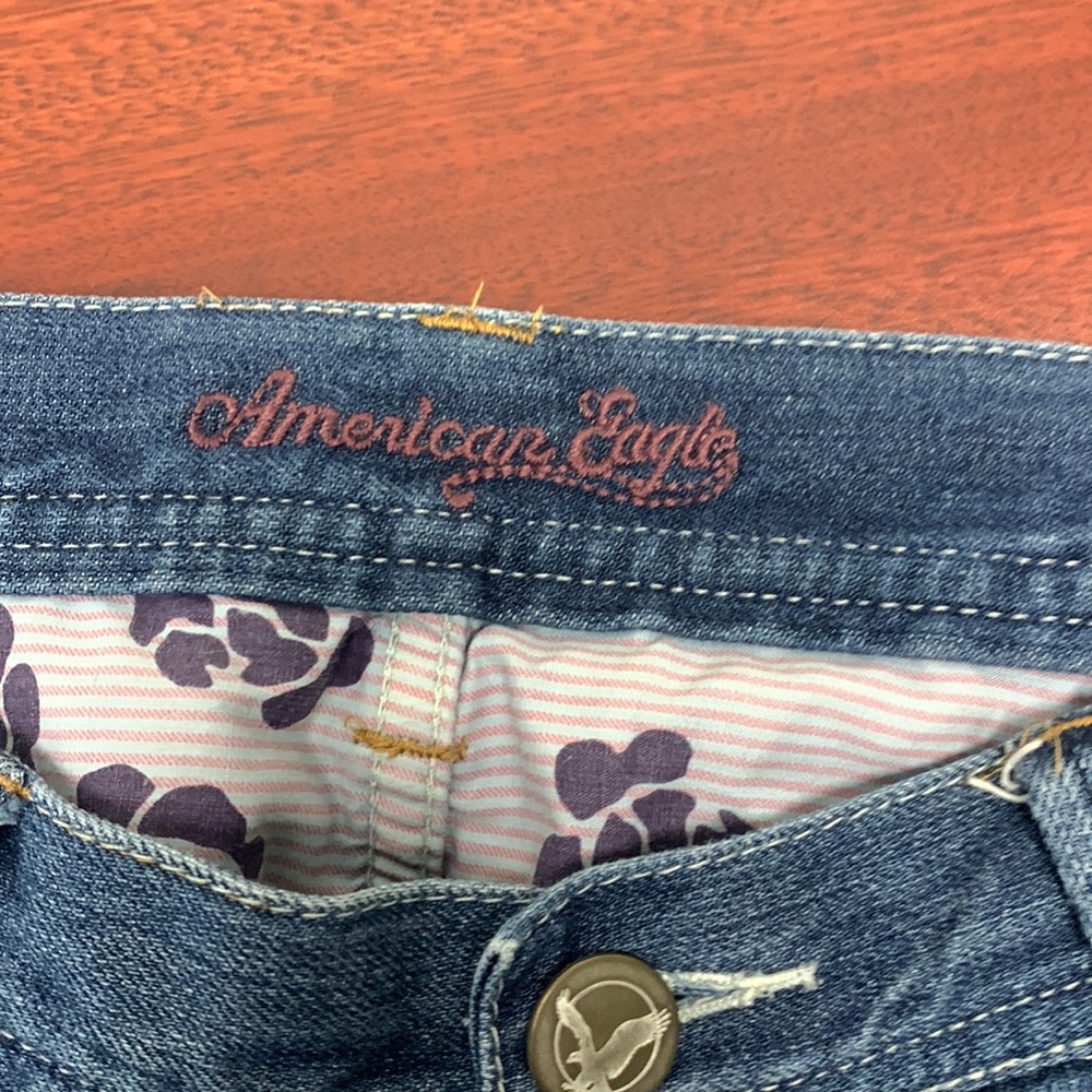American Eagle Outfitters - Picture 6 of 8